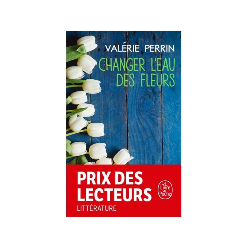 Changer l'eau des fleurs